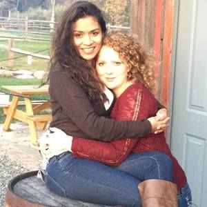 Meet your Posher, Larissa