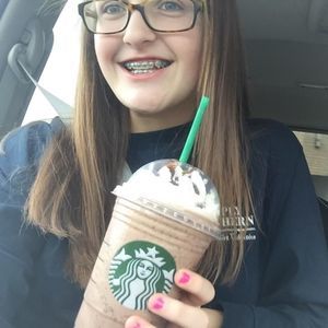 Meet your Posher, Olivia