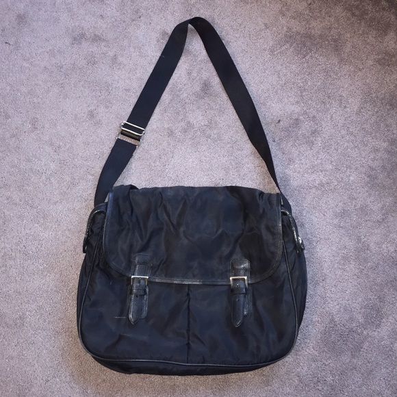 Ann Taylor Messenger Bag