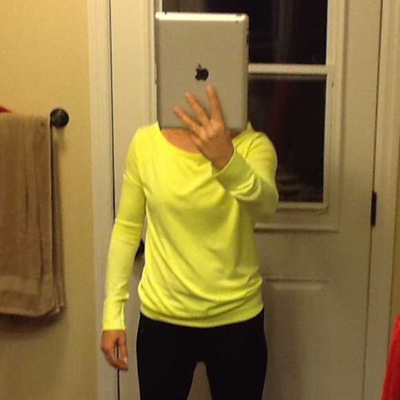 🇺🇸 Nike Dri Fit Top - Picture 4 of 4