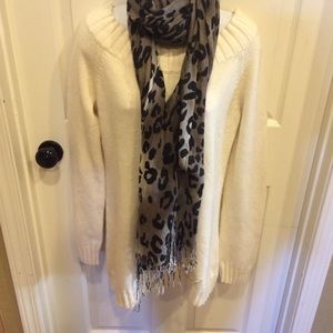 Womans boat neck sweater