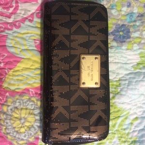 Michael kors wallet