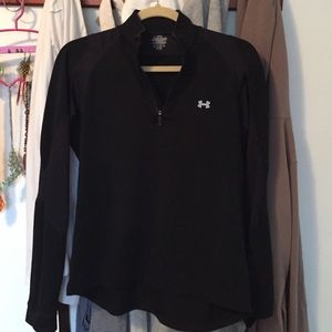 UnderArmour spandex running top