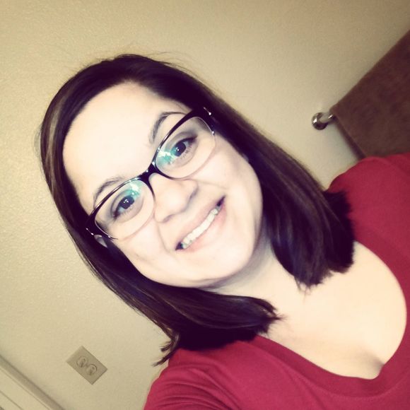 Meet your Posher, Amanda - Picture 1 of 1