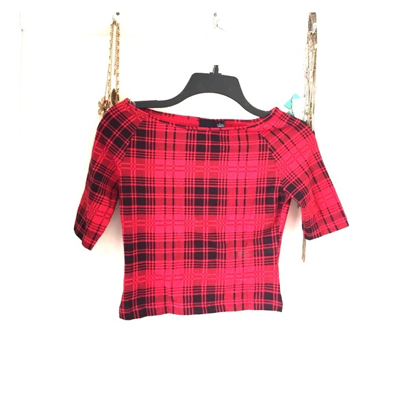 Cropped plaid shirt