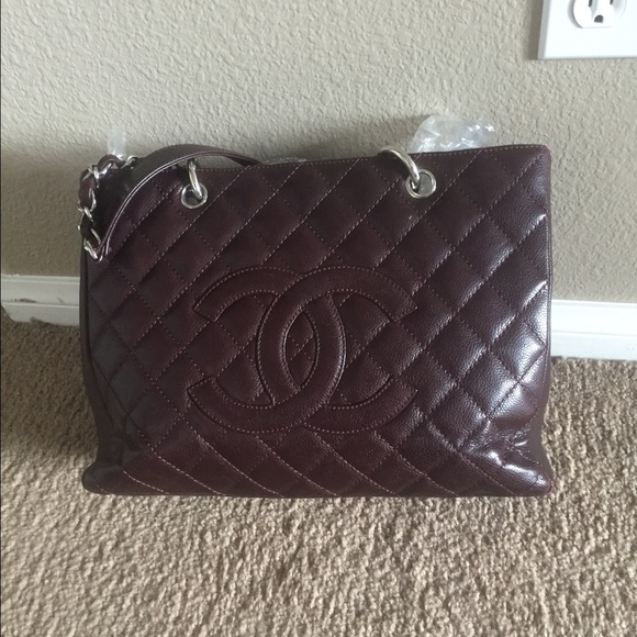 Classic large Chanel handbag