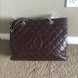 Classic large Chanel handbag