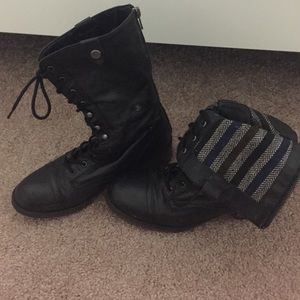 combat boots