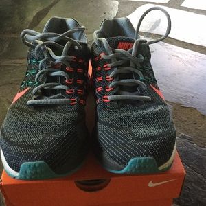Nike Air Zoom Structure 18
