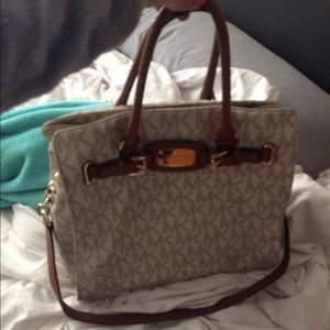 Michael kors purse