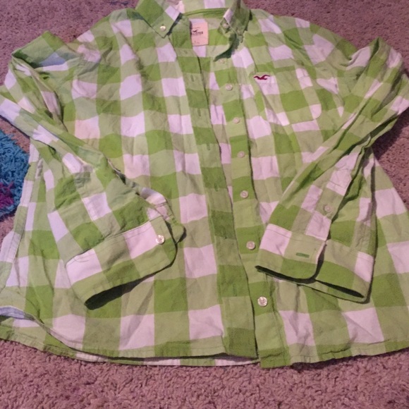 never worn hollister button up!!