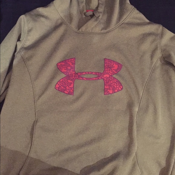 Under Armour sweatshirt
