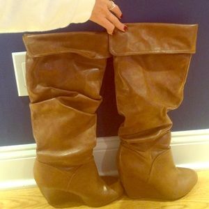 Chestnut heel boots