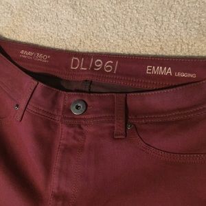 DL1961 4-way stretch Emma Legging Jeans burgundy