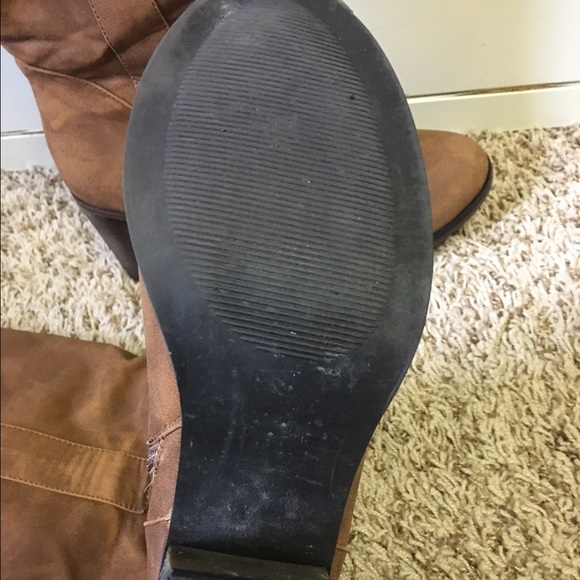 heeled boots ONLY WORN OUNCE - Picture 2 of 3