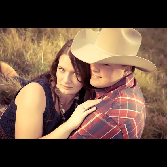 Meet your Posher, Jenn - Picture 1 of 1