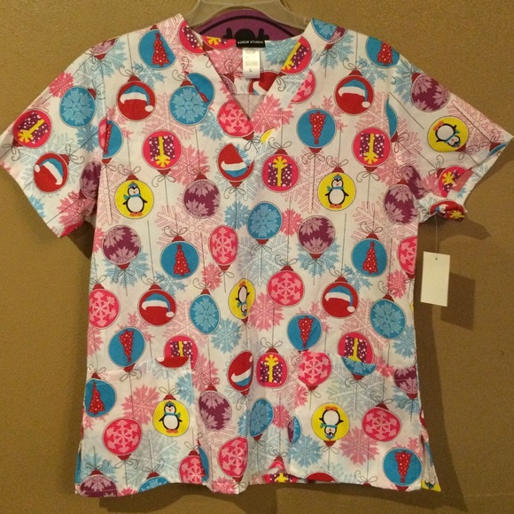 NWT Winter theme scrub top.