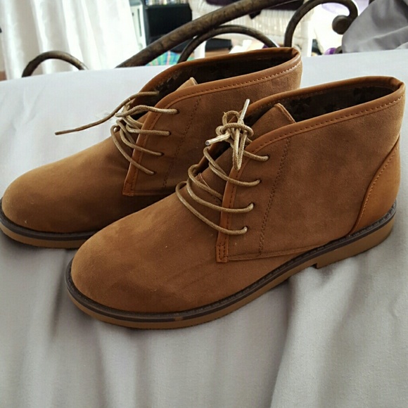 Tan boot