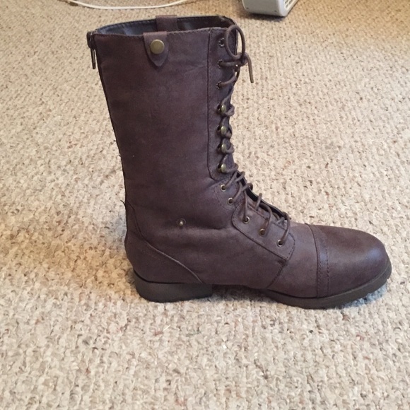 American Eagle combat boots - Picture 2 of 4
