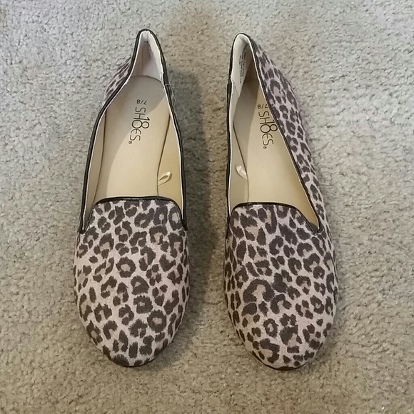 Leopard print flats size 7.5