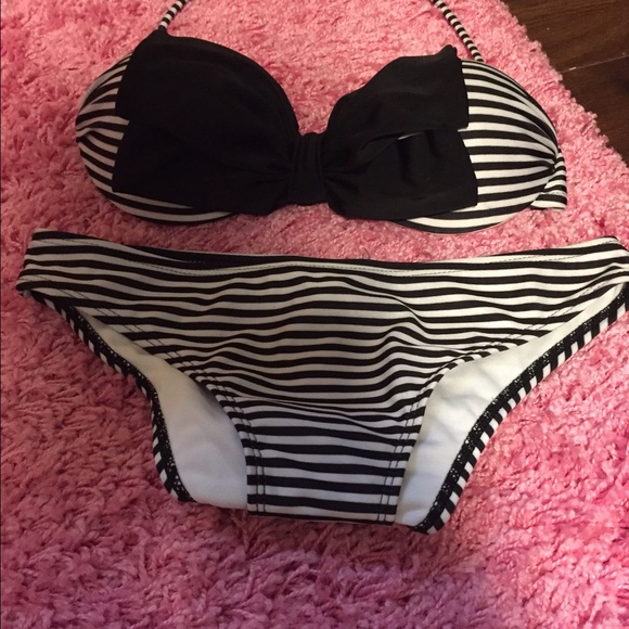 Bow bikini