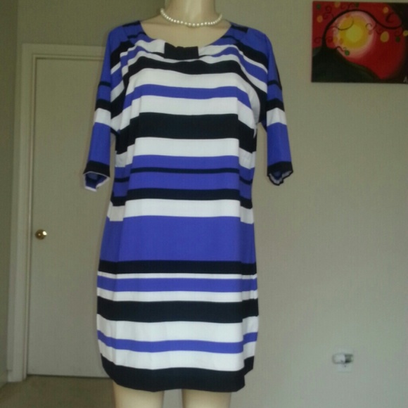 Dress - Picture 2 of 2