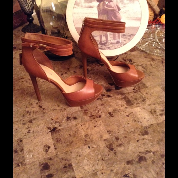 Gianni Bini Shoes - 💔💋💔 Gianni Bini size 10m NWOT