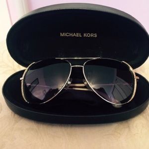 Michael Kors sunglasses 💘