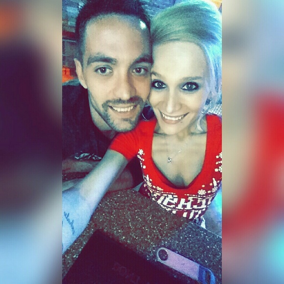 Meet your Posher, Melissa (Ambassador) - Picture 2 of 2