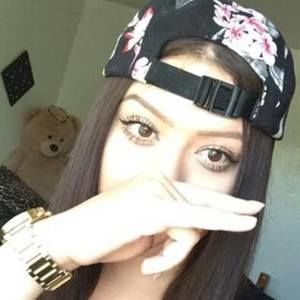 Meet your Posher, Isabel