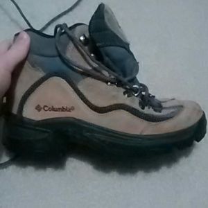 Columbia hiking boots