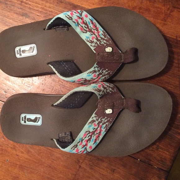 Teva Mush Flip flop size 6
