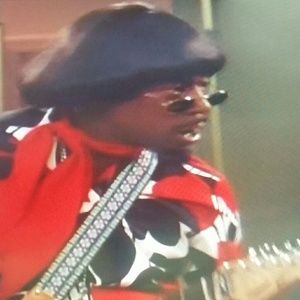 Meet your Posher, Levi