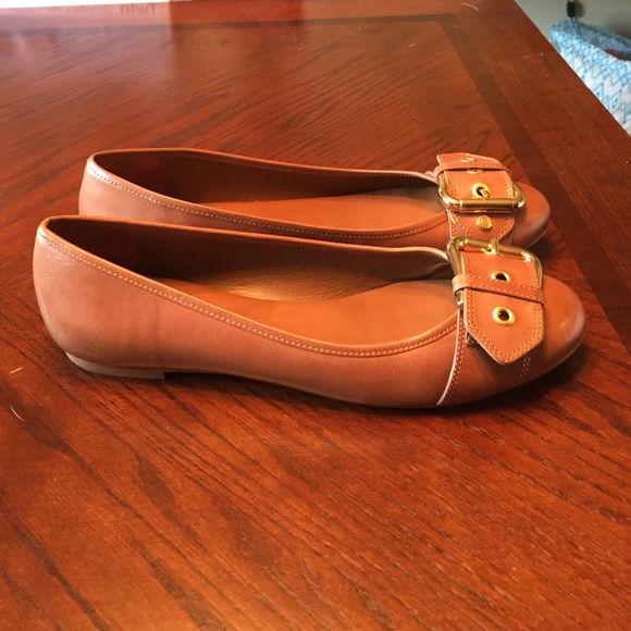 Classy tan ballet flats - Picture 3 of 4