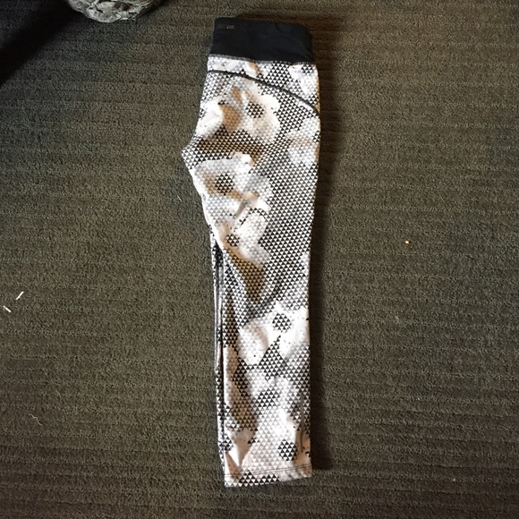 Black and white Nike tights!