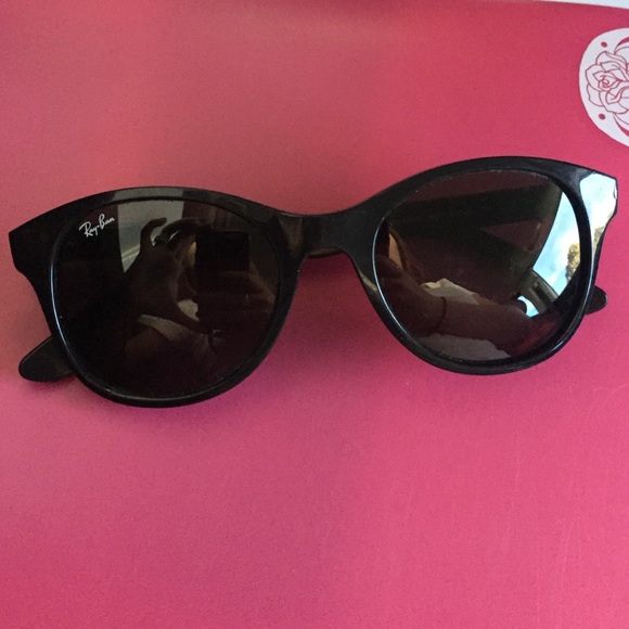 Ray Ban sunglasses - Picture 1 of 4