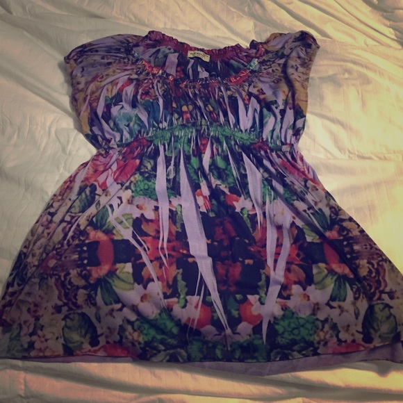 Colorful baby-doll style top