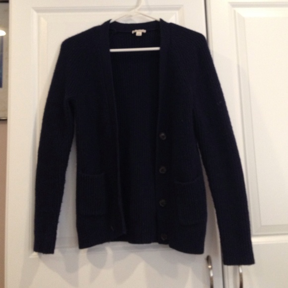 Gap sweater