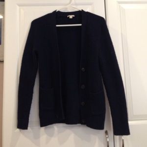 Gap sweater