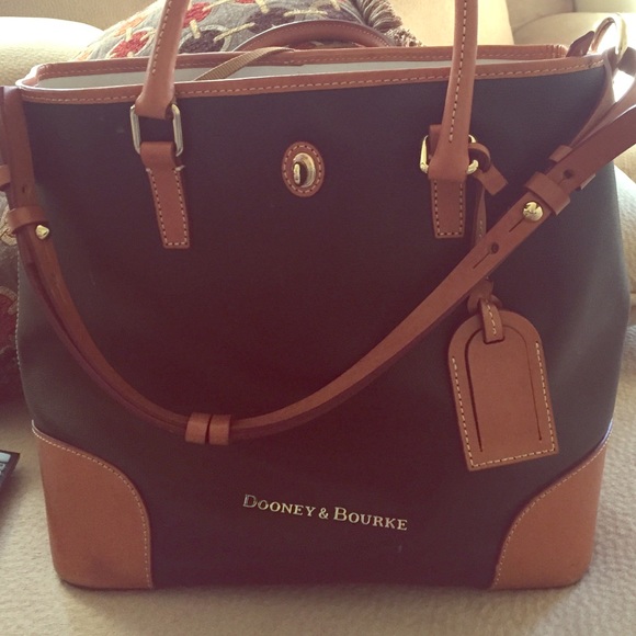 Dooney & Bourke Purse