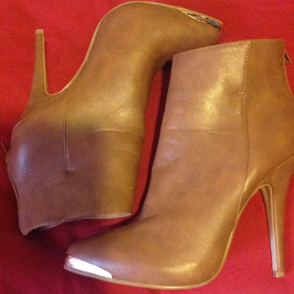 Tan brown booties