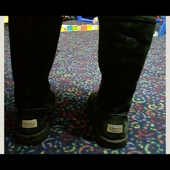 Black Ugg Austraila Boots