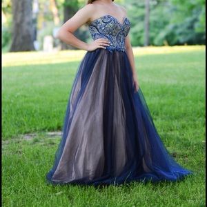 Prom dress! Only worn once!