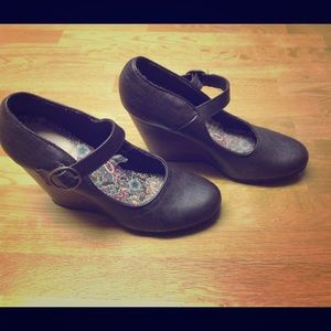 Mary-Jane Wedges, Brown