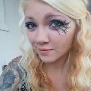 Meet your Posher, Kaylee