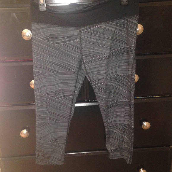 Under Armour Pants - Under amour compression capris