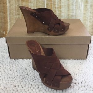 XOXO Genuine suede woven mule with  platform!