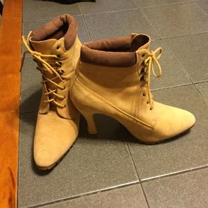 Tan heeled ankle boots... Worn once... Size 8