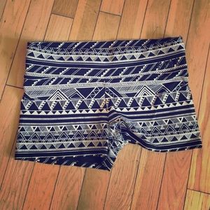 VS PINK Tribal Yoga Shorts, M