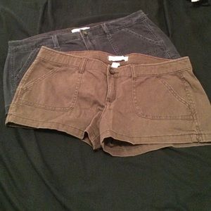 🌟BUNDLE!!! Two Hollister Color khaki shorts (7)